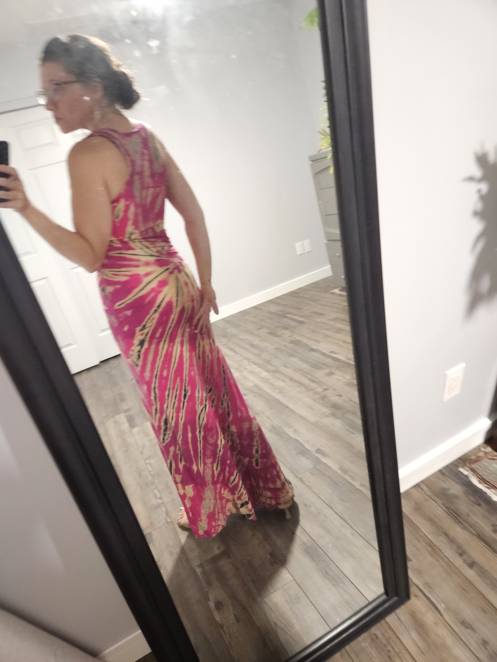 Go Couture Pink and Cream Tie-Dye Sleeveless Maxi Dress - Picture 2 of 7